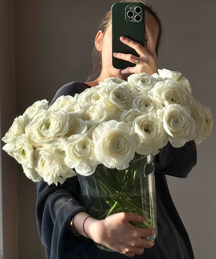 Ранункулюсы, белые, поштучно