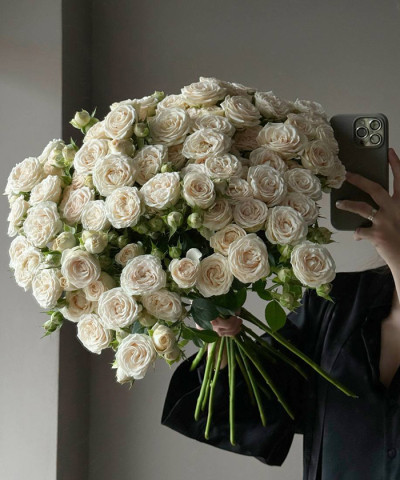 Софи кустовая кремовая роза, поштучно