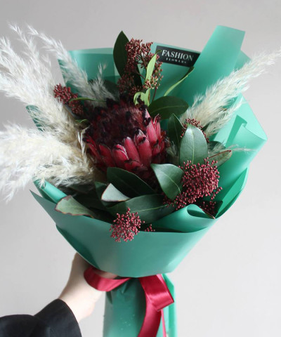 Протея Руби Принцесс в букете "Африка" №5525