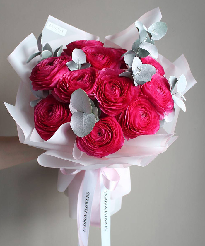 11 розовых ранункулюсов Болеро №3568