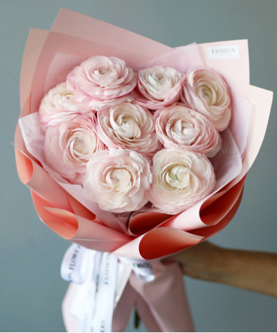 9 розовых ранункулюсов в букете "Бьюти" №6821