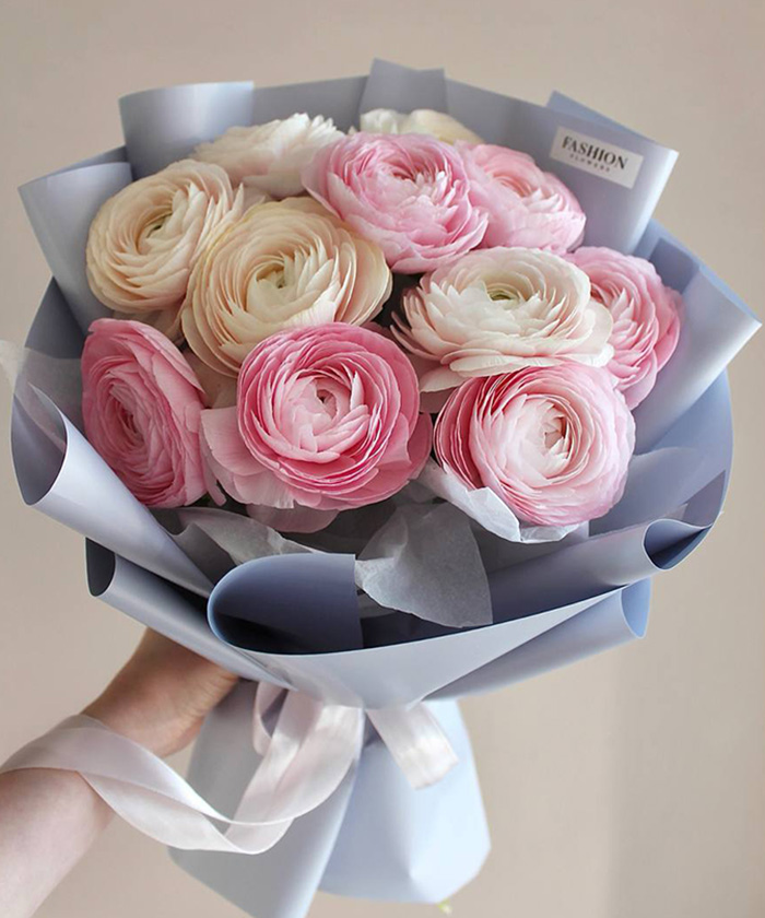 Розовые ранункулюсы Леди Италия 11шт. №2400