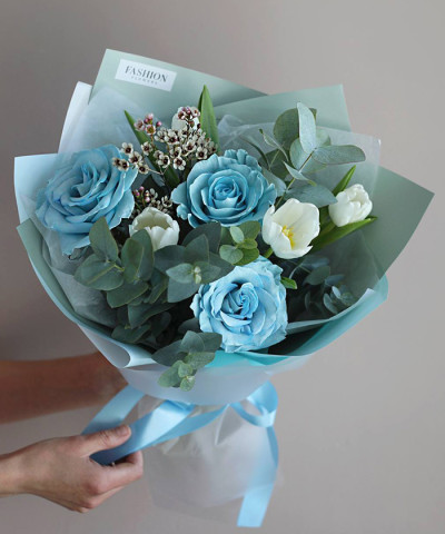 Голубые розы в букете "Кусочек неба" №9257