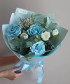 Голубые розы в букете 