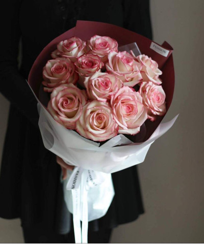 11 двухцветных розовых роз Палома №5891