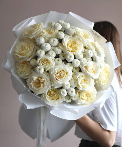 Пионовидные розы Кенделайт в букете "Ванильное небо" №4445