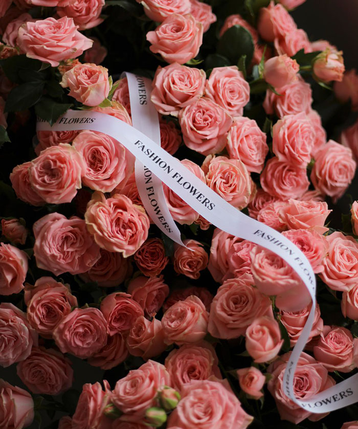 Фрезия и розовые розы Музетт №4787