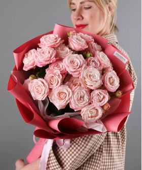 5 розовых кустовых роз Мадам Бомбастик №6528