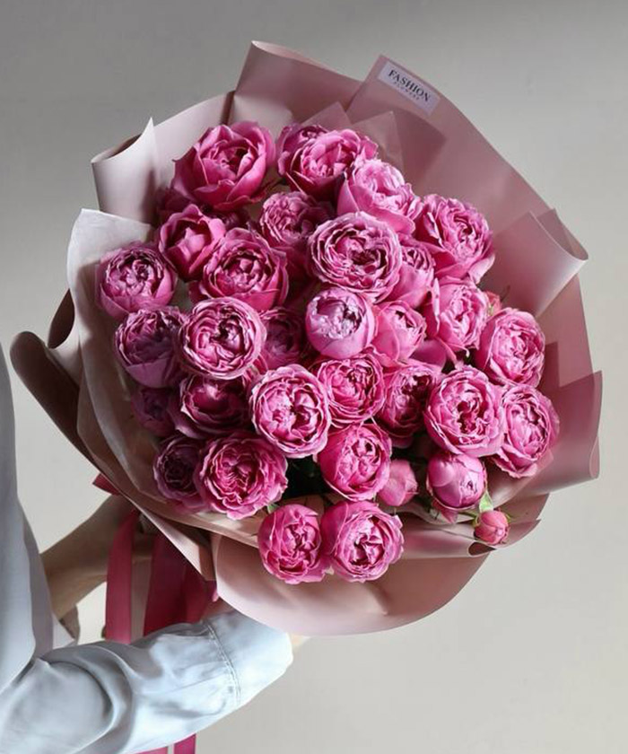 7 кустовых пионовидных роз Мисти баблс №5649