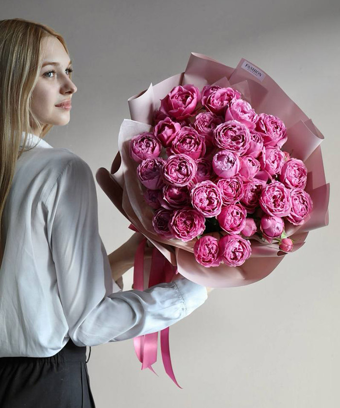 7 кустовых пионовидных роз Мисти баблс №5649