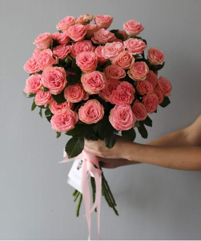 11 кустовых розовых роз Бол Музетт №9423