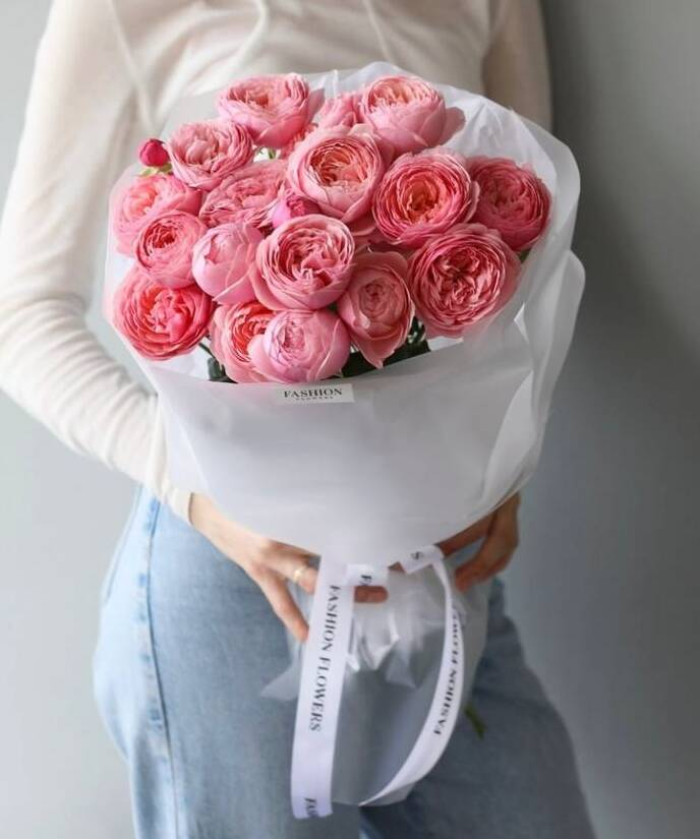 7 пионовидных розовых кустовых роз Сильва пинк №5676