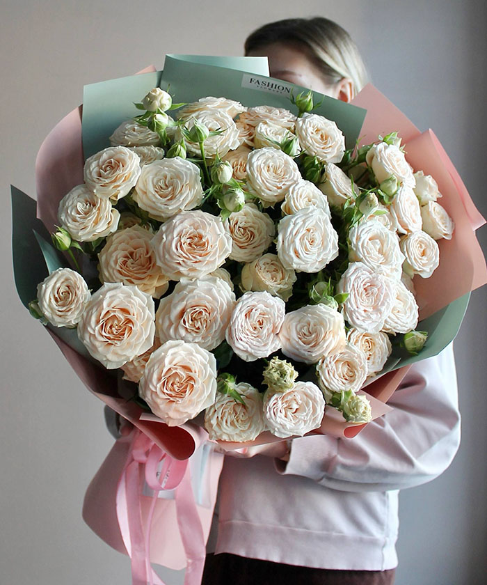 9 кремовых кустовых роз Софи в букете №8769