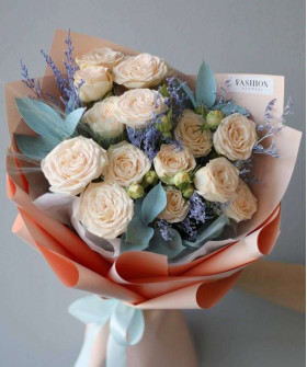 Кремовые розы Софи в букете "Мейлин" №4566