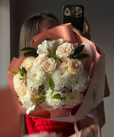 "Вересковый мёд" букет с кустовой кремовой розой №7532