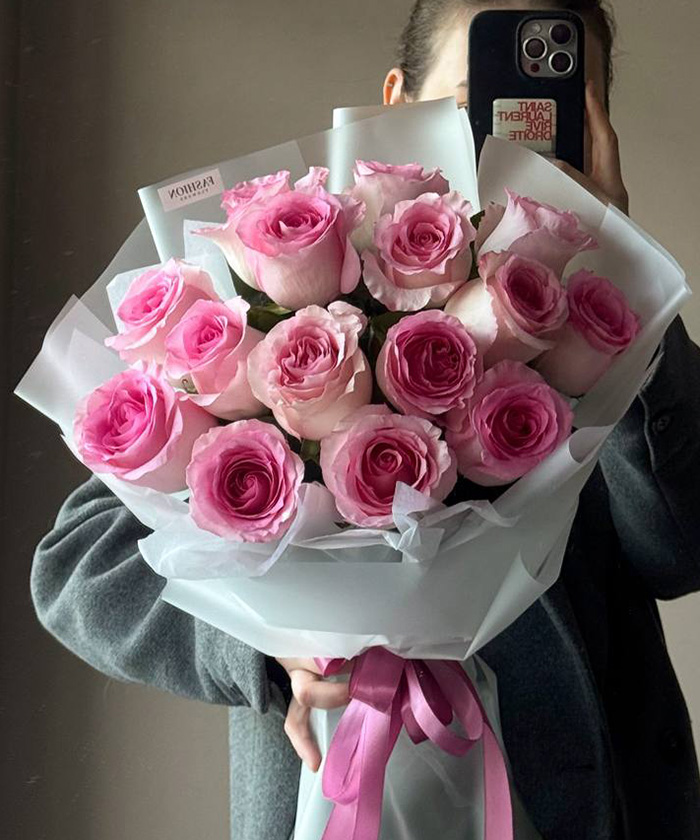 15 розовых роз Мандала в букете 