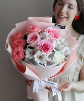 "Частичка Счастья" букет с розами в нежных оттенках №3752