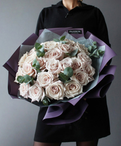 27 пудровых роз Мента №6862
