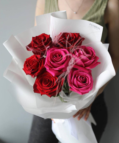 7 малиново-красных роз Эксплорер и Фулл Монти №2756