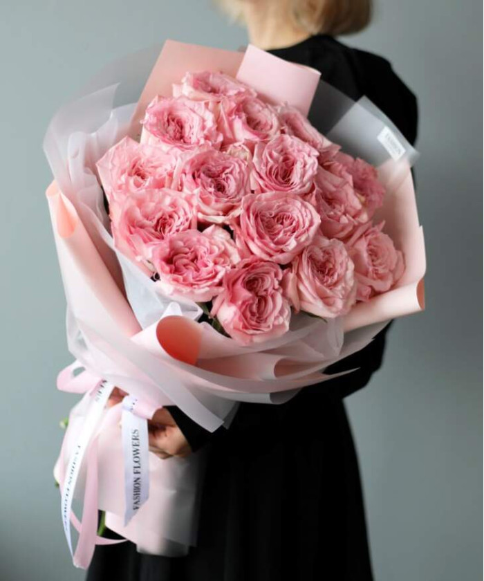 15 пионовидных розовых роз Пинк Охара в букете 