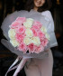 21 пионовидная роза в букете 