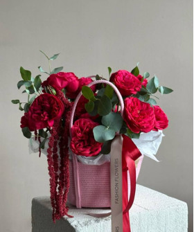 Роза английская Ред пиано в сумочке №9447