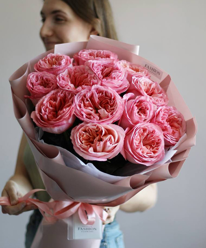 13 розовых пионовидных роз Пинк Экспрешн №7468