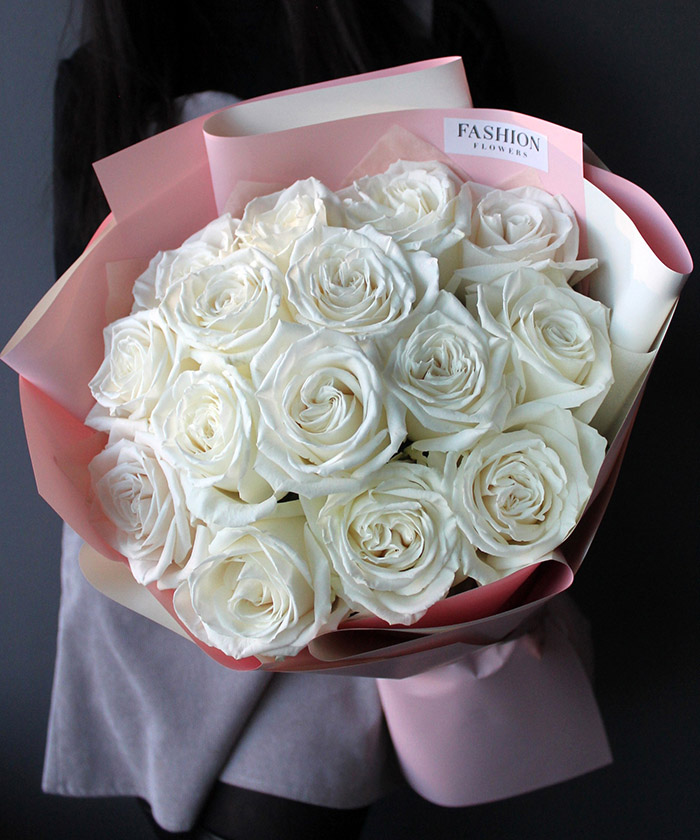 15 белых пионовидных роз Плая бланка №3106