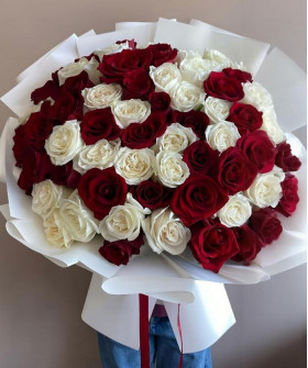 55 бело-красных роз №2683