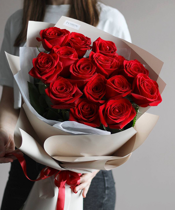 15 алых роз Эксплорер №4844