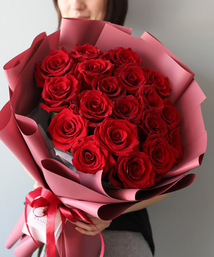 19 красных роз Эксплорер №3461
