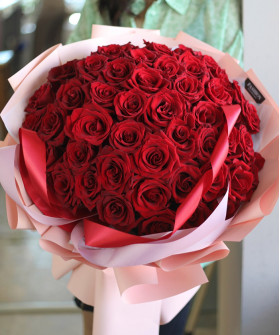 45 красных роз Эксплорер №5617