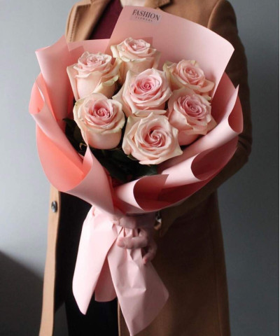 7 розовых роз Салма №7421