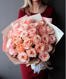 25 персиковых роз Шиммер №3105