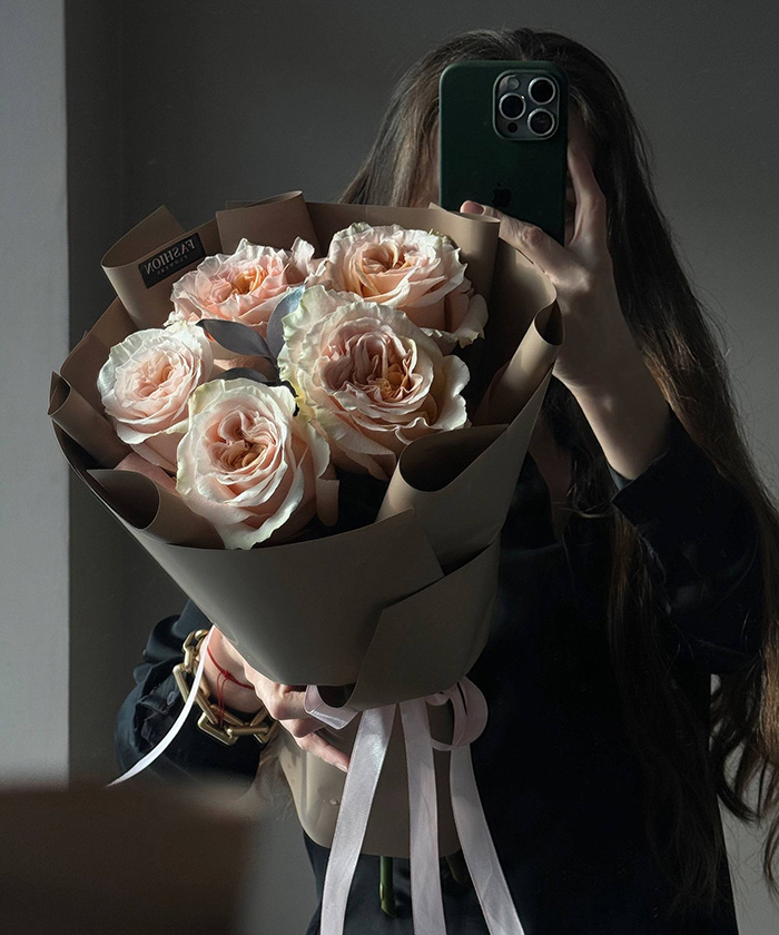 5 персиковых роз Шиммер №2256