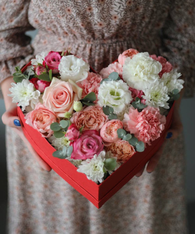 "В нежных оттенках" коробка сердце №8638