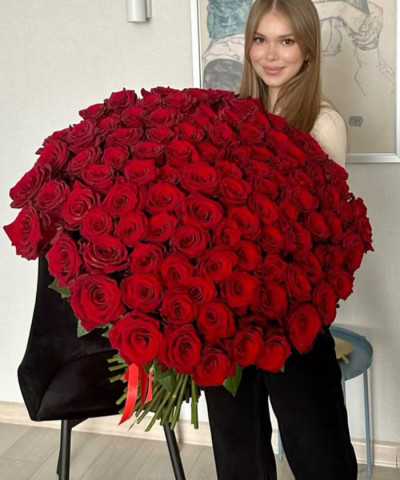 135 красных роз Эксплорер №6578