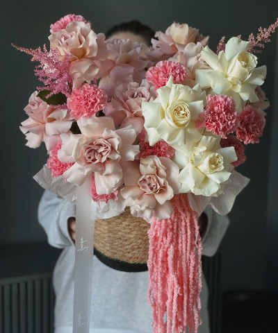 Французские розы в авторской корзине "Монако" №4367