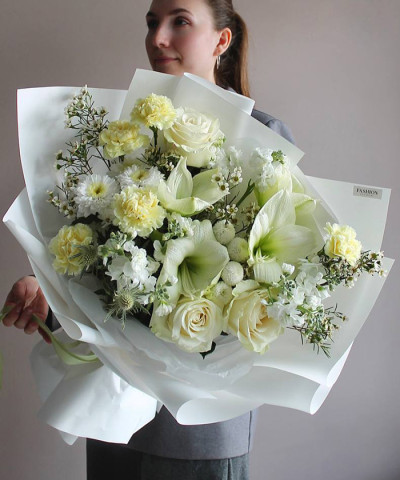 "Совершенство" Авторский букет с амариллисами №4598