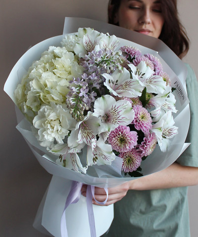 "Нежная акварель" авторский букет с сиренью №5627