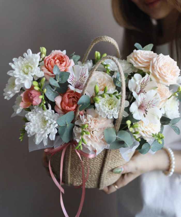 Сумочка цветочная с сезонным составом №4694