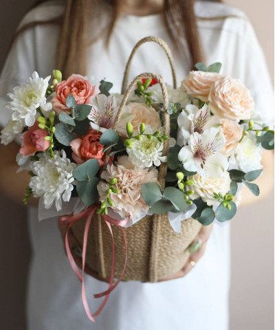 Сумочка цветочная с сезонным составом №4694