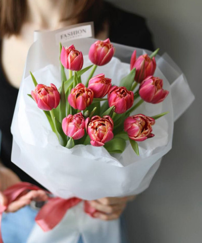 11 пионовидных тюльпанов Коламбус №3545