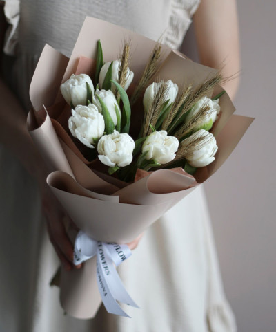 "Прекрасной тебе!" белые тюльпаны №5686