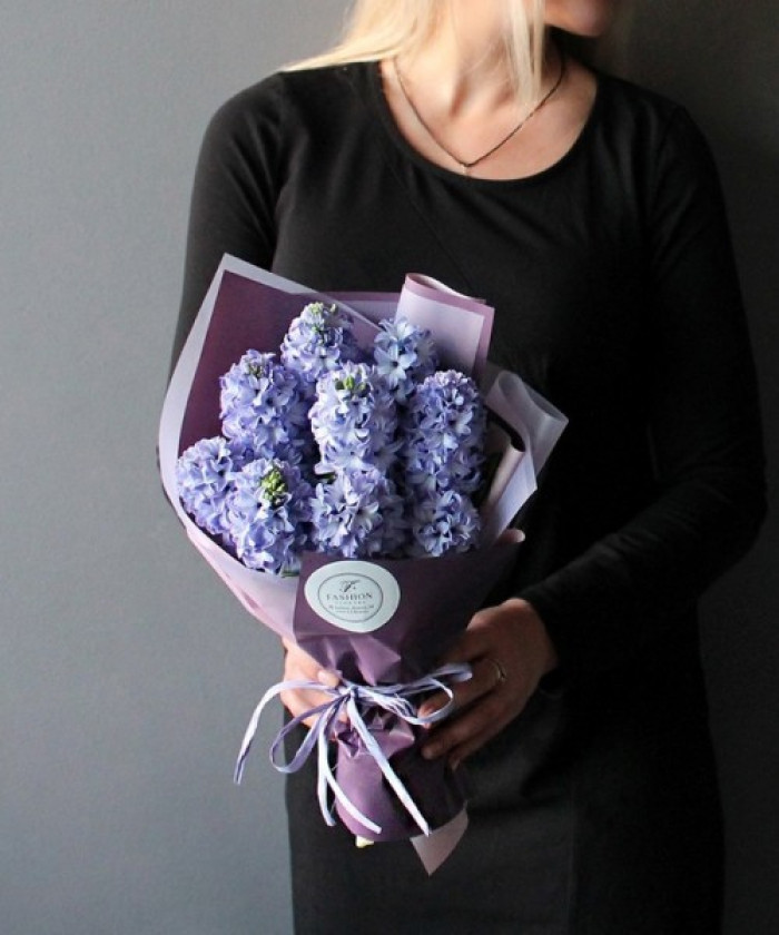 9 сине-фиолетовых гиацинтов Дельф блю №2471