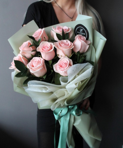 9 розовых роз Салма в букете "Кимберли" №2520