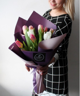 "Ассорти" букет из 9 тюльпанов №2300