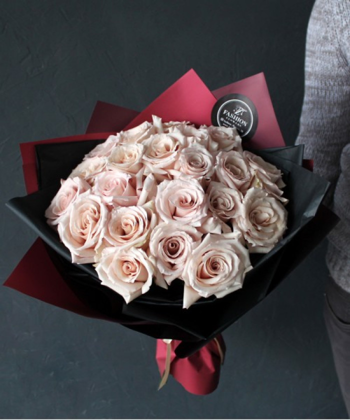 25 кремовых роз Квиксенд №2491