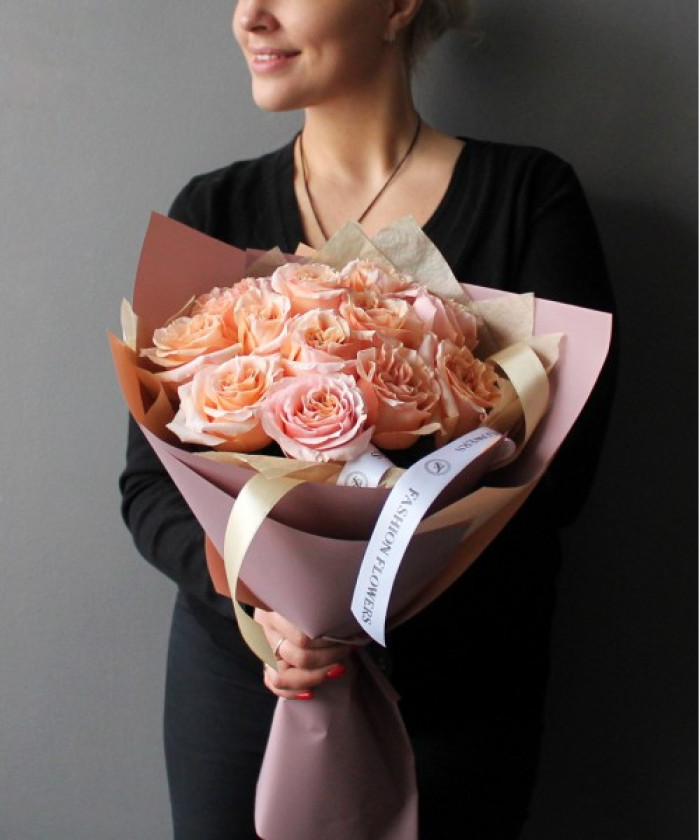 13 персиковых роз Шиммер №2926