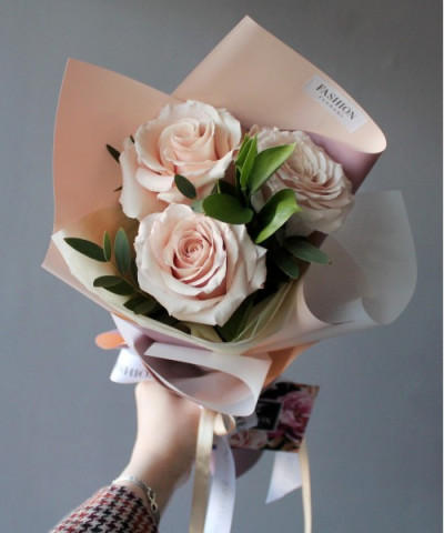 3 Бежевые розы Квиксенд №2502
